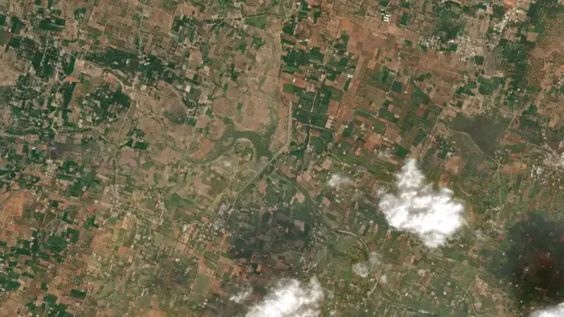 Satellite view of Thumbalahalli reservoir, Tamil Nadu, India