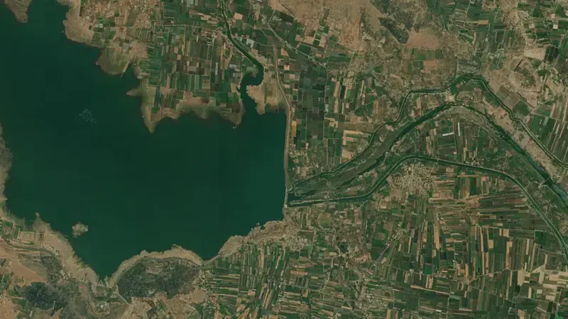 Satellite view of Veer Dam reservoir, Gujarat, India