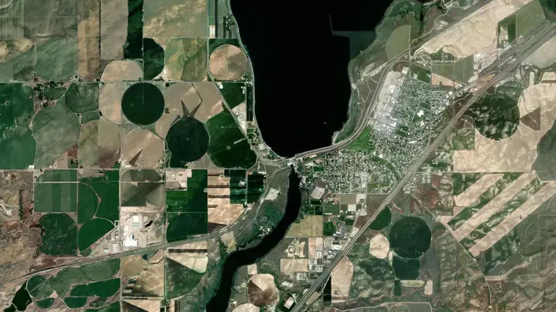 Satellite view of American Falls Reservoir and Dam reservoir, Idaho, United States
