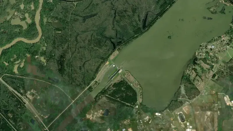 Satellite view of Amory Lock and Dam reservoir, Mississippi, United States