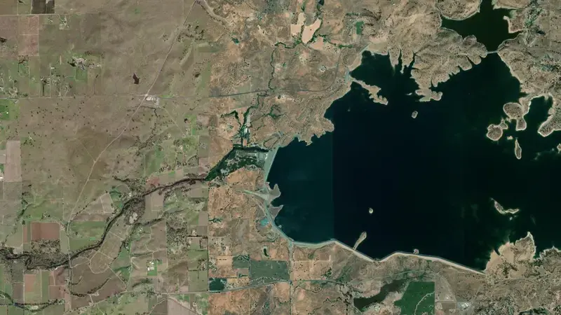 Satellite view of CMN reservoir, California, United States
