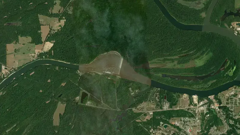 Satellite view of Demopolis Lock and Dam reservoir, Alabama, United States