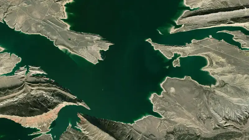 Satellite view of Flaming Gorge Reservoir Dam and Powerplant reservoir, Utah, United States