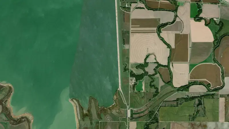 Satellite view of Glen Elder Dam (Waconda Lake) reservoir, Kansas, United States