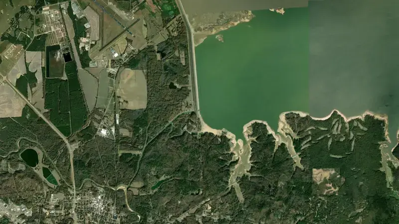 Satellite view of Grenada Lake reservoir, Mississippi, United States