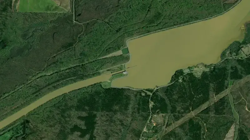 Satellite view of GV Montgomery Lock and Dam reservoir, Mississippi, United States