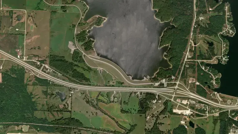 Satellite view of Long Branch Dam & Reservoir reservoir, Missouri, United States