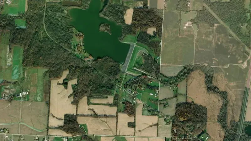 Satellite view of North Br Kokosing River Lake reservoir, Ohio, United States