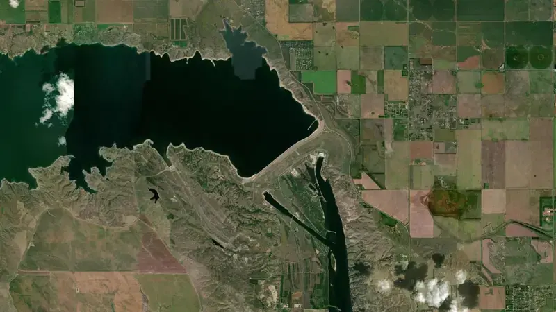 Satellite view of Oahe Dam & Reservoir reservoir, South Dakota, United States