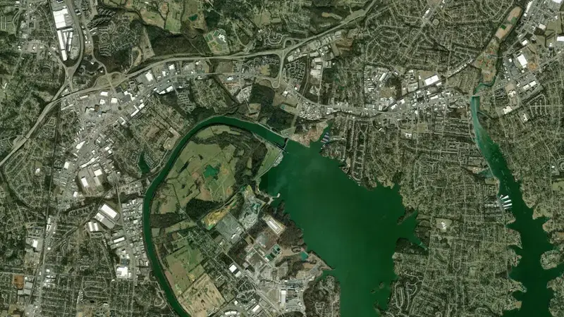Satellite view of Old Hickory Lock and Dam reservoir, Tennessee, United States