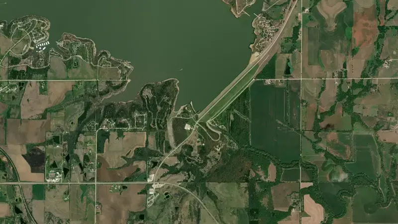 Satellite view of POMONA LK NR QUENEMO, KS reservoir, Kansas, United States