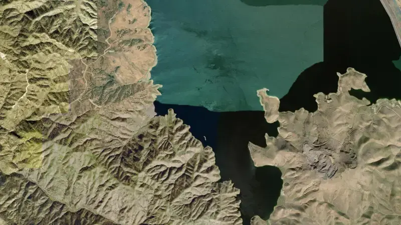Satellite view of SAN LUIS RESERVOIR reservoir, California, United States