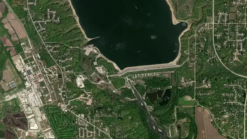 Satellite view of Saylorville Lake Reservoir reservoir, Iowa, United States