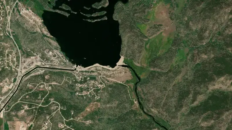 Satellite view of Shadow Mountain Lake and Dam reservoir, Colorado, United States