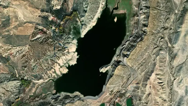 Satellite view of Steinaker Reservoir and Dam reservoir, Utah, United States